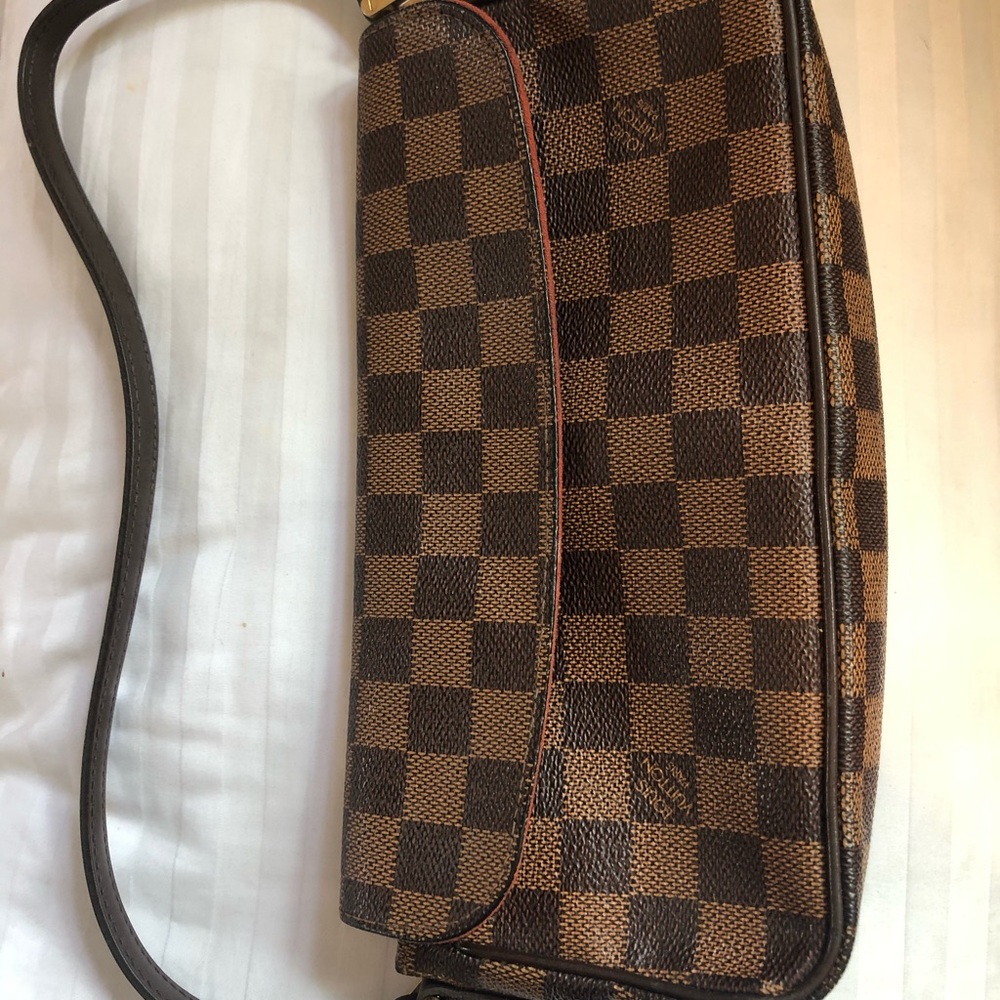 Authentic Louis Vuitton purse